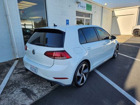 Used 2018 Volkswagen GTI SE w/ SE Leather Package FWD image 5