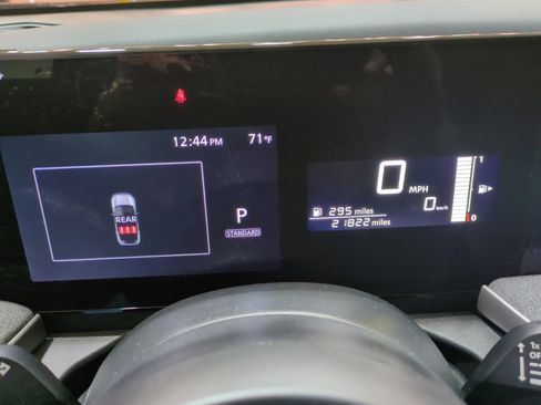 Used 2025 Nissan Kicks SV w/ SV Premium Package AWD/4WD image 17
