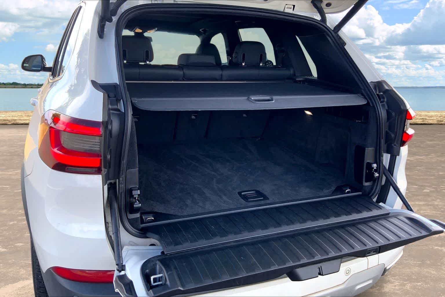 Used 2022 BMW X5 sDrive40i w/ Premium Package RWD image 18