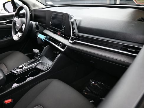 Used 2023 Kia Sportage LX AWD/4WD image 44