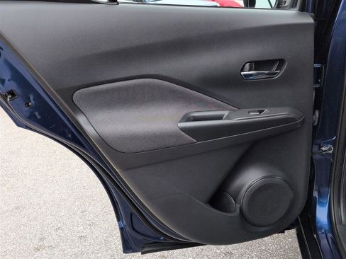 Used 2019 Nissan Kicks SV FWD image 27