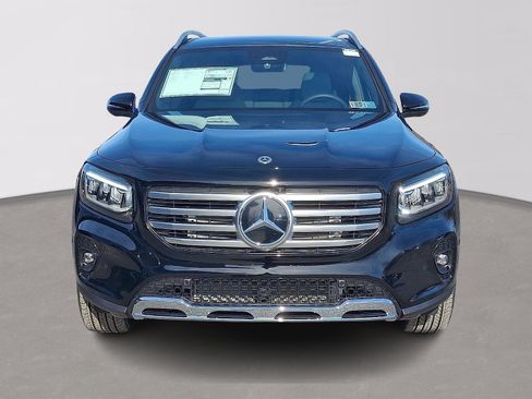 Used 2026 Mercedes-Benz GLB 250 4MATIC image 2