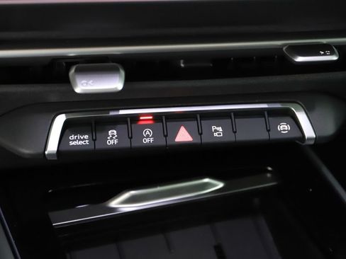 New 2026 Audi Q3 quattro 2.0T AWD/4WD image 28