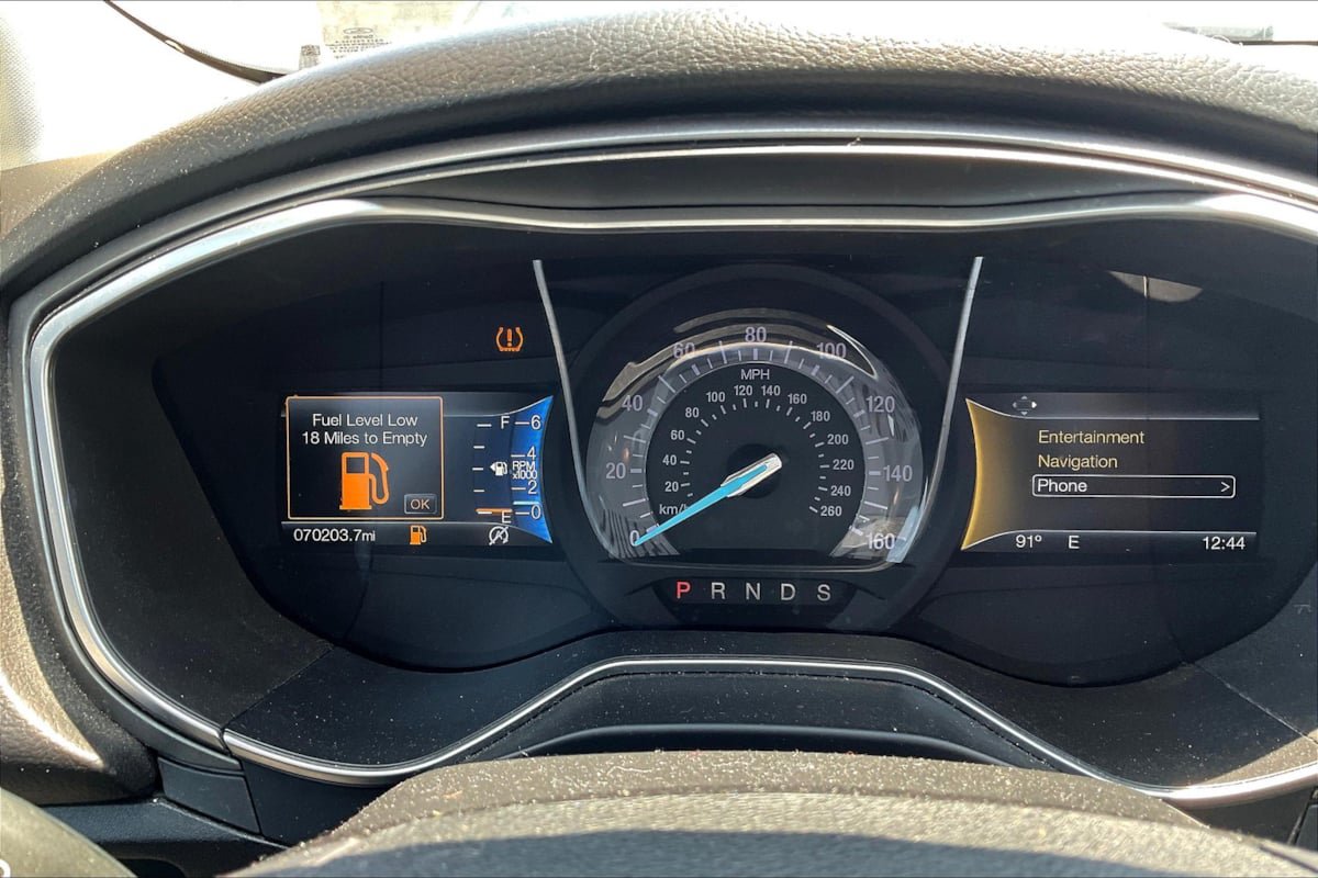 Used 2018 Ford Fusion SE w/ Fusion SE Technology Package FWD image 20