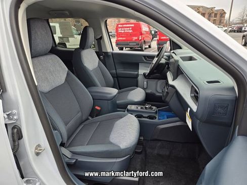 New 2026 Ford Maverick XLT w/ XLT Luxury Package image 9