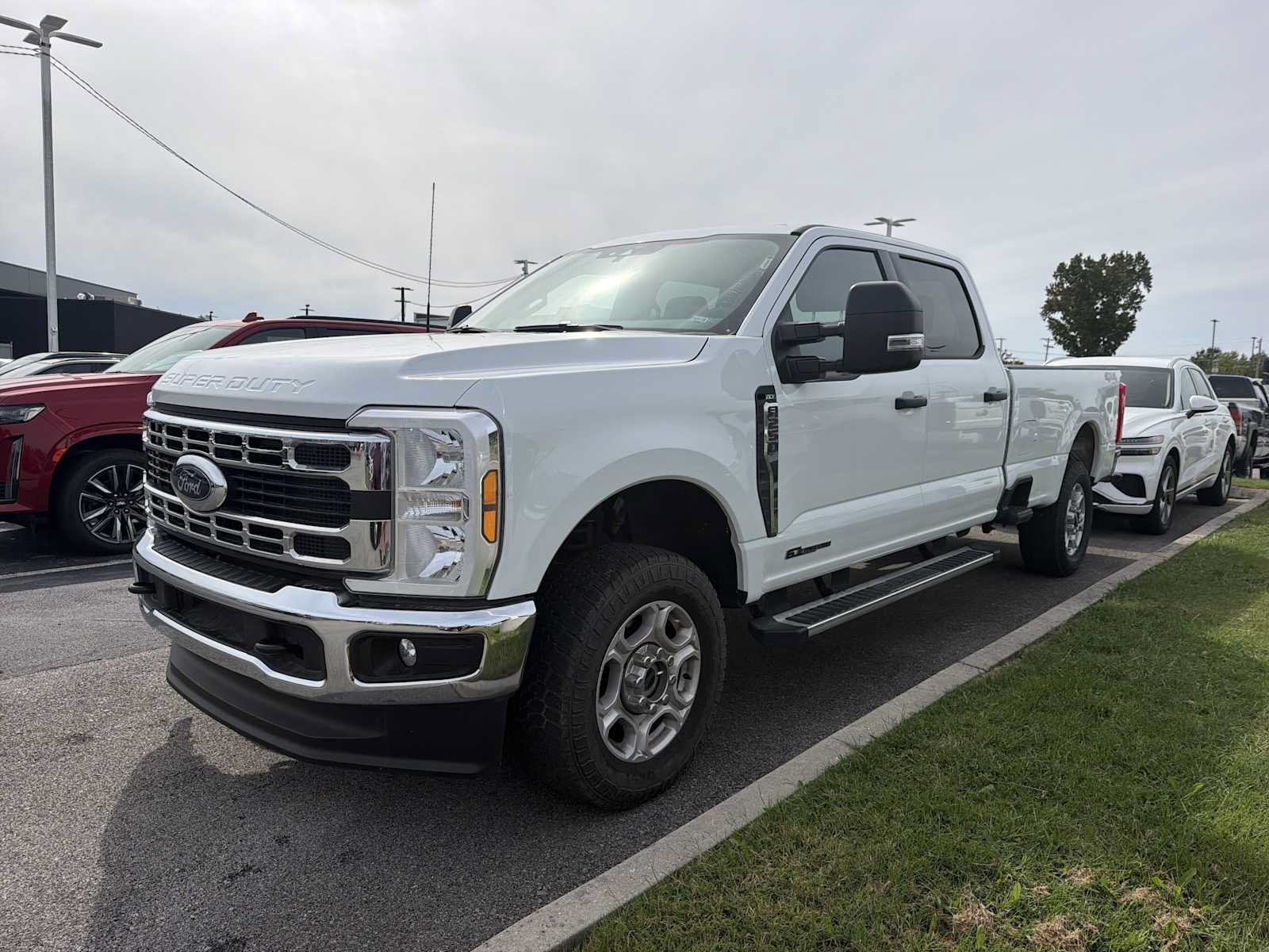Used 2025 Ford F250 XLT AWD/4WD image 3