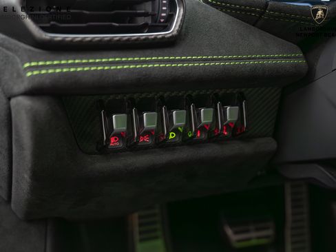 Used 2023 Lamborghini Huracan STO RWD image 27