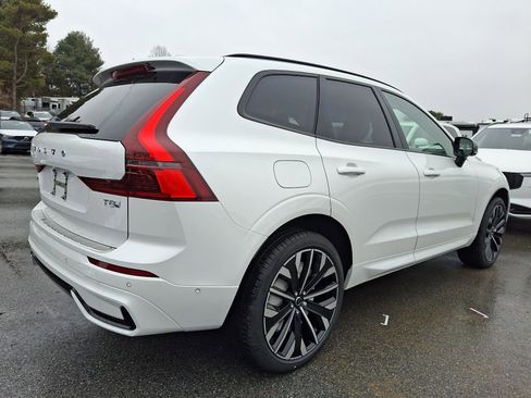 New 2026 Volvo XC60 T8 Ultra w/ Protection Package Premier AWD/4WD image 4