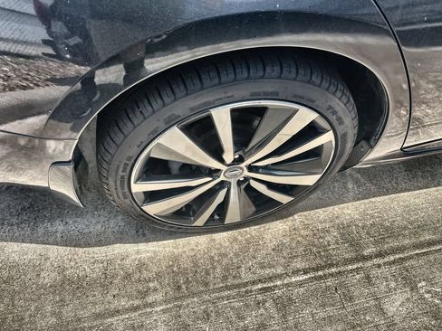 Used 2020 Nissan Altima 2.5 Platinum FWD image 15
