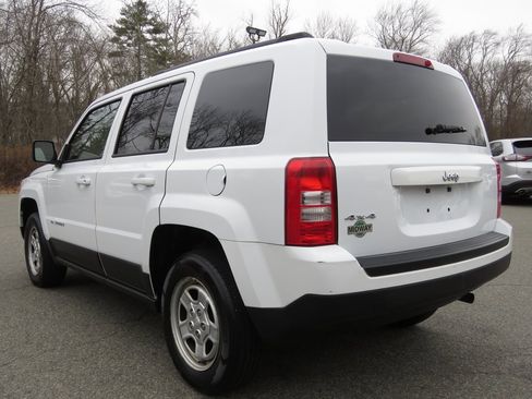 Used 2017 Jeep Patriot Sport w/ Power Value Group image 7