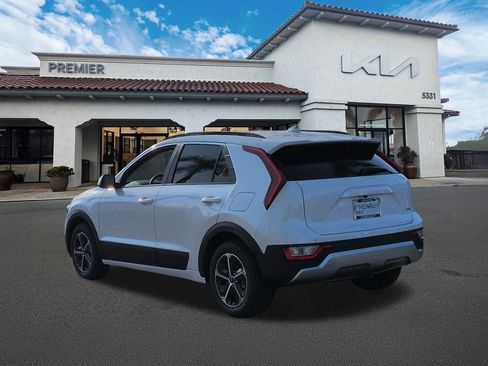 New 2026 Kia Niro EX FWD image 6