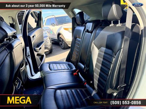 Used 2020 Ford Edge SEL image 17