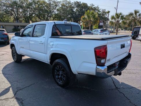 Used 2021 Toyota Tacoma SR5 RWD image 6