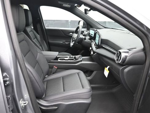 New 2026 Chevrolet Equinox LT w/ Convenience Package II AWD/4WD image 7