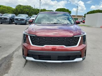 Used 2024 Kia Sorento LX FWD video 2