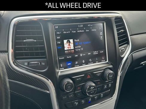 Used 2018 Jeep Grand Cherokee SRT image 9