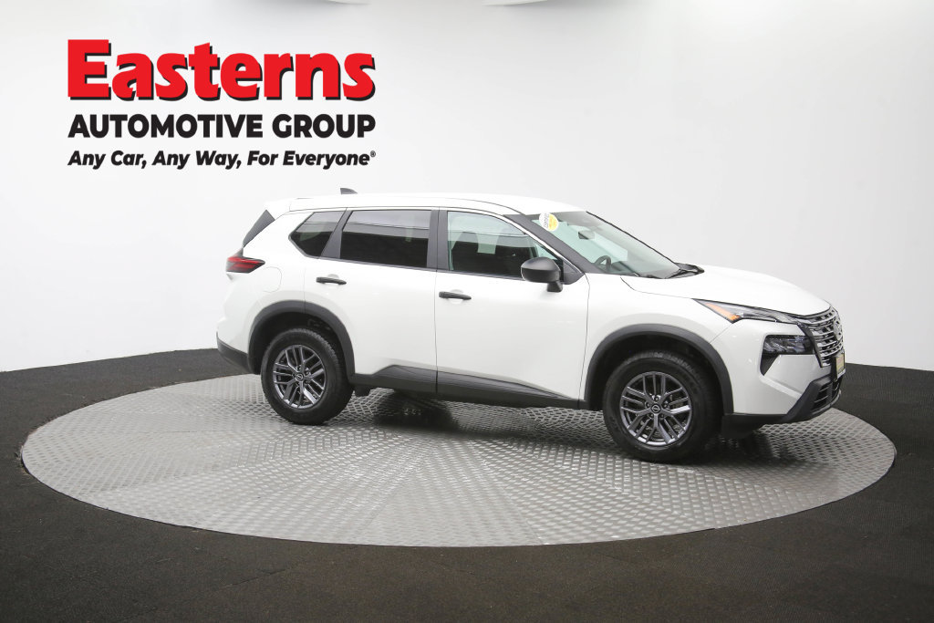 Used 2024 Nissan Rogue S AWD/4WD image 45