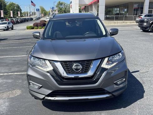 Used 2019 Nissan Rogue SV AWD/4WD image 2