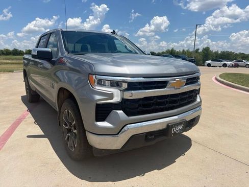 Used 2024 Chevrolet Silverado 1500 LT w/ Texas Edition Plus AWD/4WD image 3