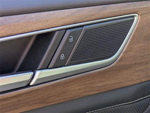 Used 2024 Volkswagen Atlas SE image 13