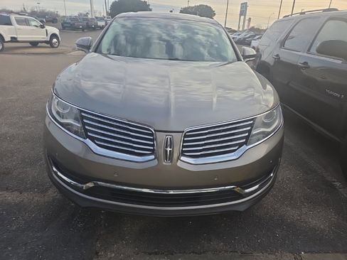 Used 2016 Lincoln MKX Reserve w/ Technology Package image 2