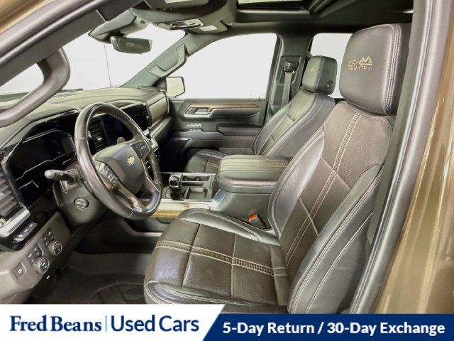 Used 2023 Chevrolet Silverado 1500 High Country w/ High Country Premium Package AWD/4WD image 28