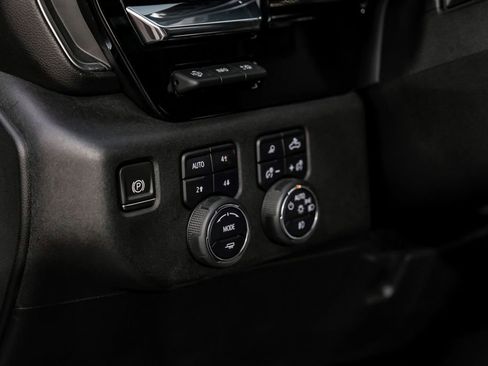 Used 2024 Chevrolet Silverado 3500 High Country w/ High Country Premium Package AWD/4WD image 20