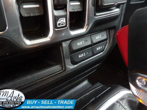 Used 2023 Jeep Wrangler Sahara w/ Cold Weather Group image 23