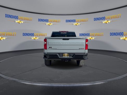 Used 2024 Chevrolet Silverado 1500 ZR2 image 10
