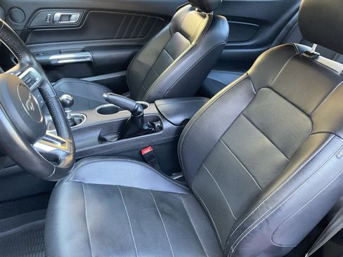 Used 2019 Ford Mustang GT Premium w/ GT Performance Package RWD image 29