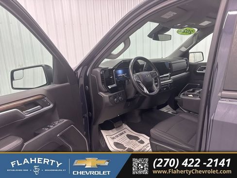 Used 2022 Chevrolet Silverado 1500 RST image 9