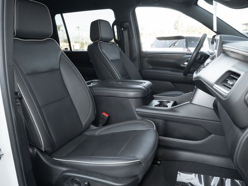 Used 2024 Chevrolet Suburban Premier image 47