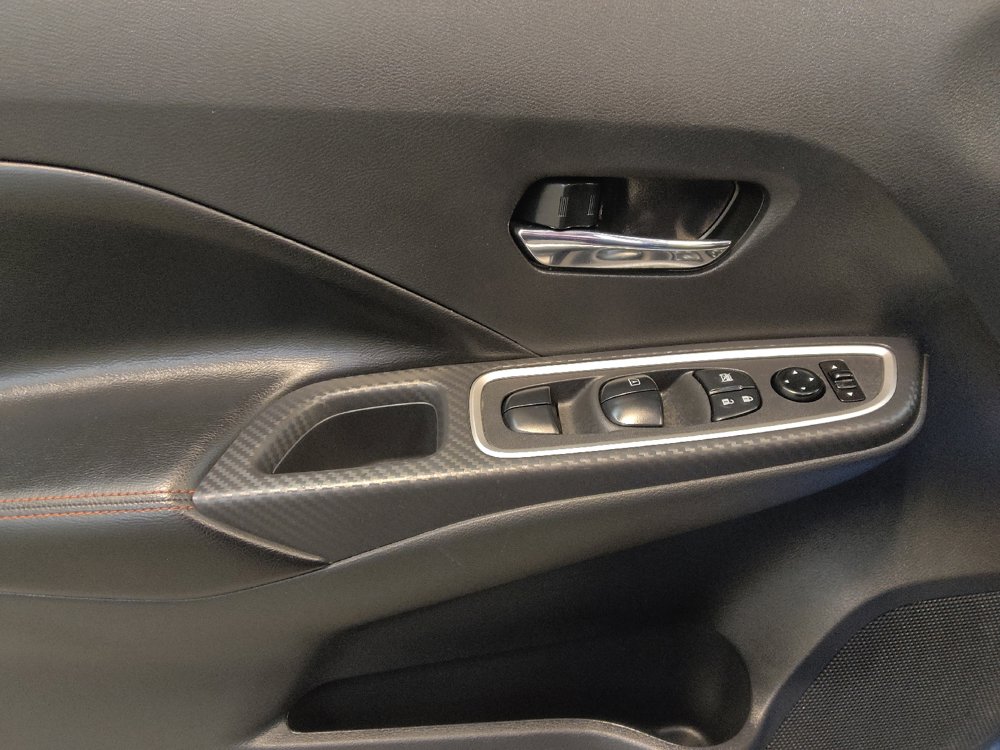 Used 2024 Nissan Versa SR FWD image 27