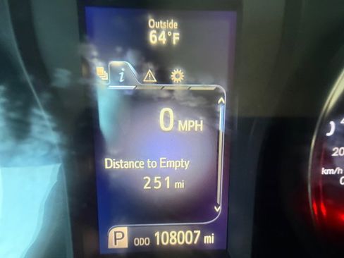 Used 2016 Toyota Camry SE FWD image 20