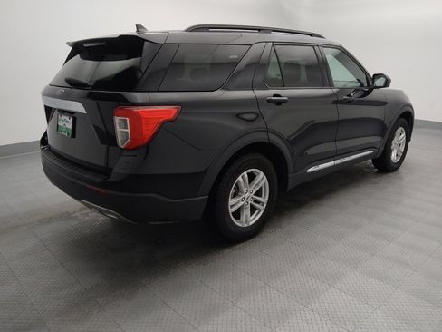 Used 2023 Ford Explorer XLT w/ Equipment Group 202A RWD image 10