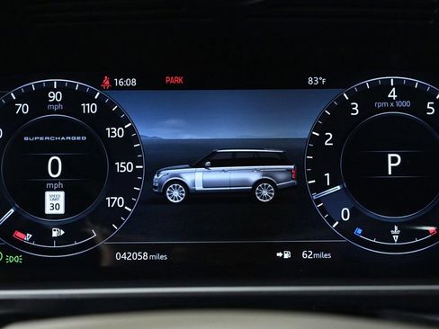 Used 2018 Land Rover Range Rover Supercharged image 12