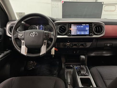 Used 2020 Toyota Tacoma SR5 image 5