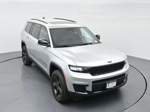 New 2025 Jeep Grand Cherokee L Altitude image 49