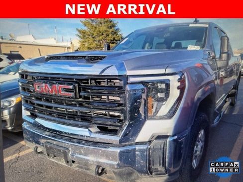 Used 2024 GMC Sierra 2500 Pro w/ Convenience Package image 2