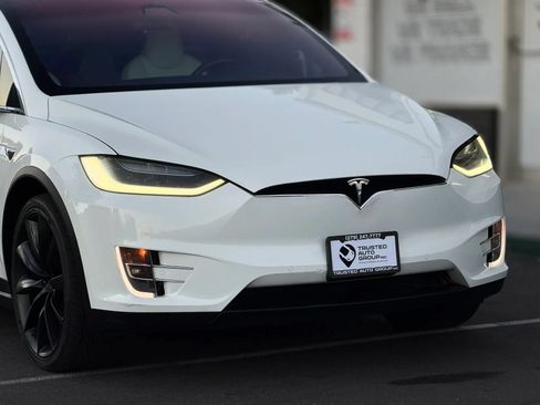 Used 2017 Tesla Model X 100D AWD/4WD image 6