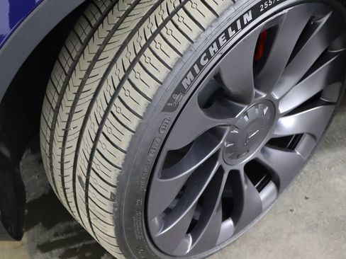 Used 2023 Tesla Model Y Performance AWD/4WD image 40