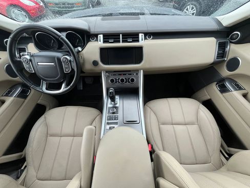 Used 2015 Land Rover Range Rover Sport SE image 16