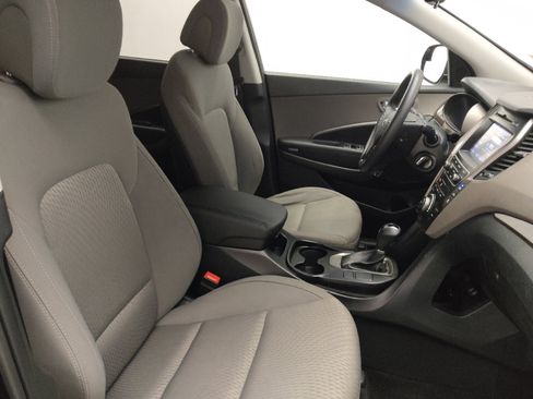 Used 2017 Hyundai Santa Fe SE image 21