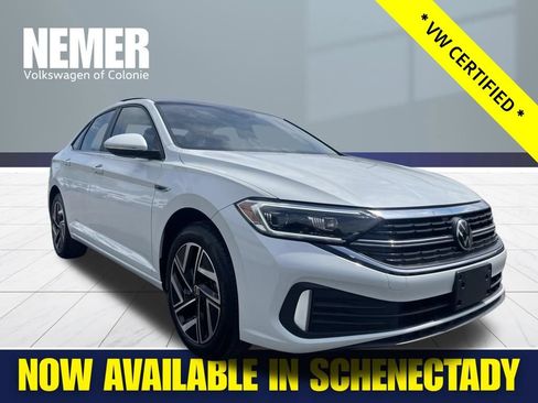 Certified 2023 Volkswagen Jetta SEL FWD image 9