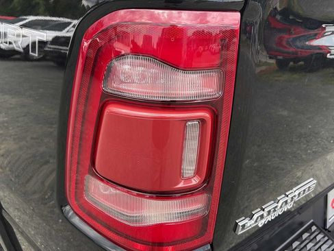 Used 2022 RAM 1500 Laramie AWD/4WD image 11