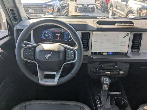 New 2025 Ford Bronco Outer Banks image 15