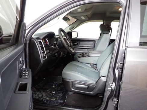 Used 2015 RAM 1500 Express image 25