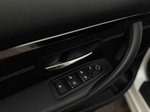 Used 2019 BMW M4 Convertible w/ Competition Package image 17