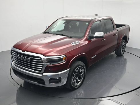 Used 2025 RAM 1500 Laramie AWD/4WD image 28