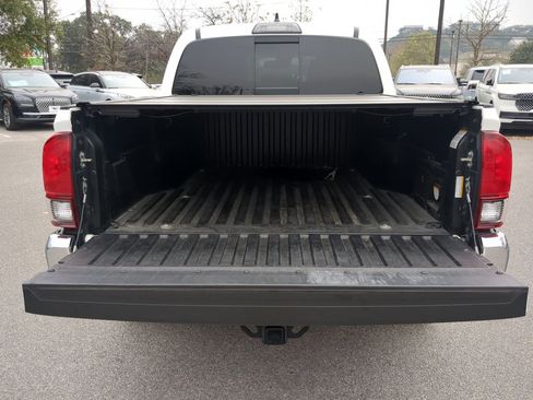 Used 2019 Toyota Tacoma TRD Off-Road image 23